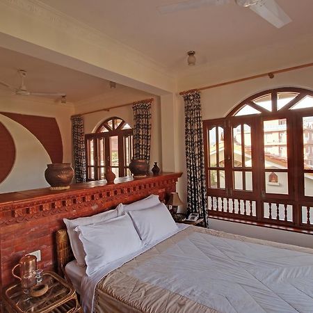 Vardan Resort N' Apartment Pokhara Exterior photo