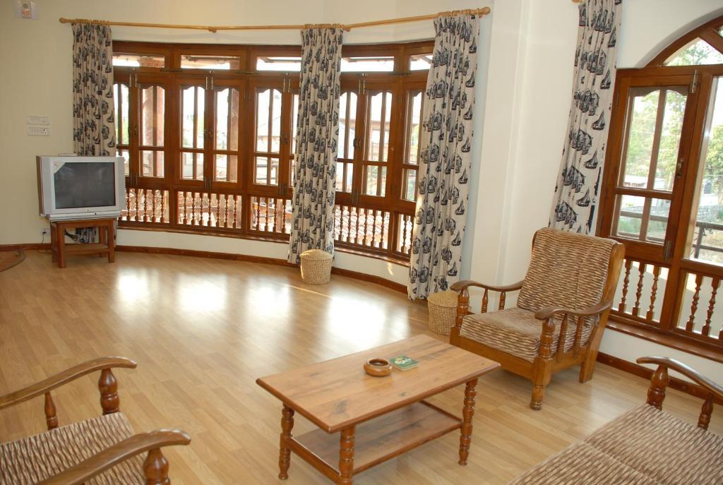 Vardan Resort N' Apartment Pokhara Room photo