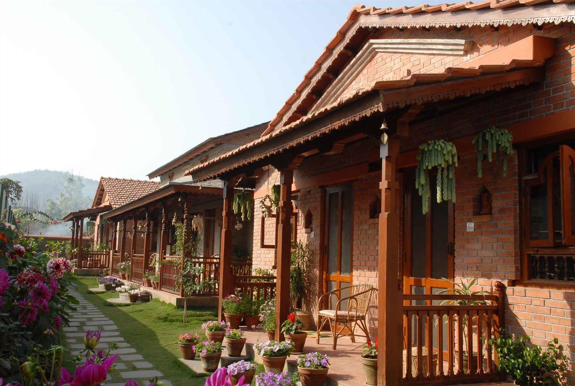 Vardan Resort N' Apartment Pokhara Exterior photo