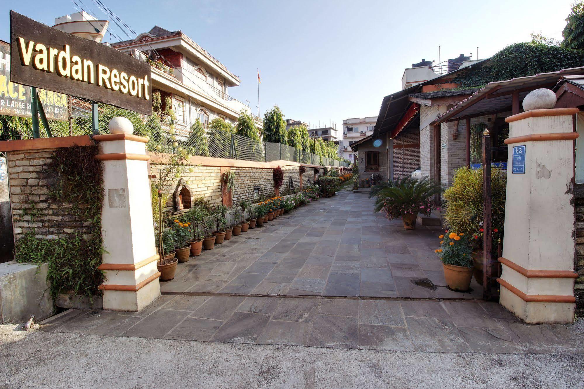 Vardan Resort N' Apartment Pokhara Exterior photo