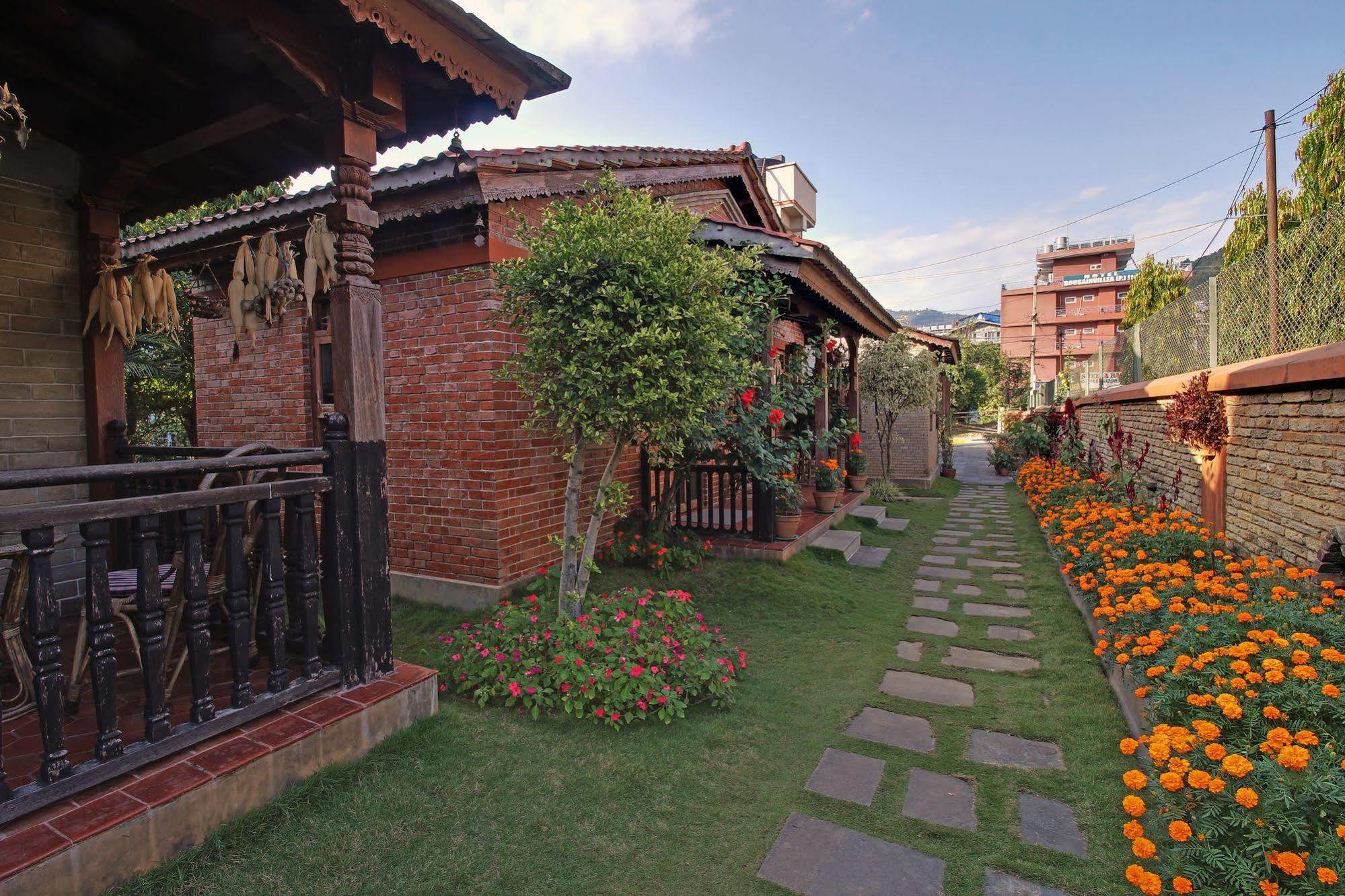 Vardan Resort N' Apartment Pokhara Exterior photo